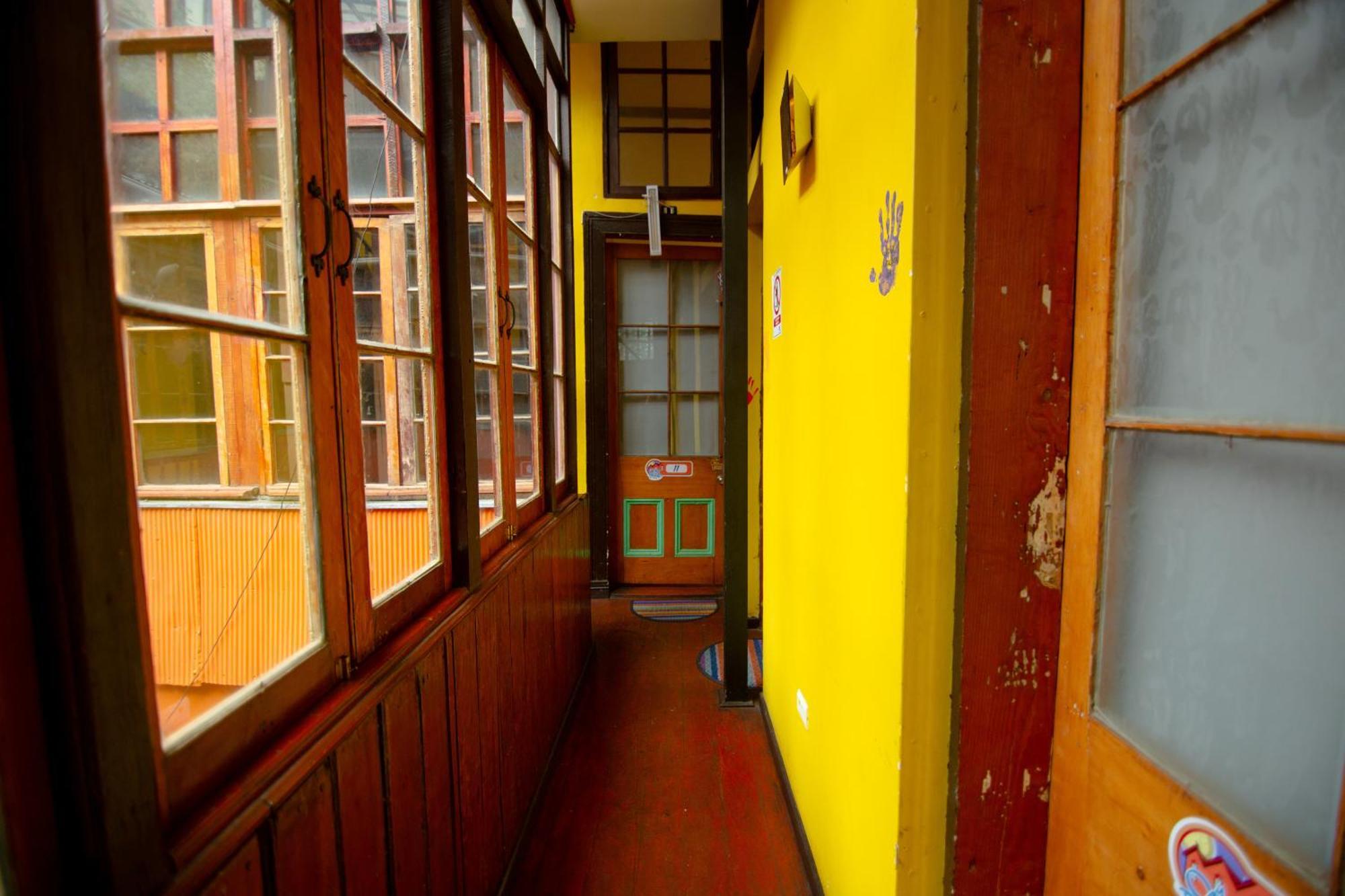 La Casa Del Puerto, Hostal Cultural, Cerro Alegre Вальпараисо Экстерьер фото